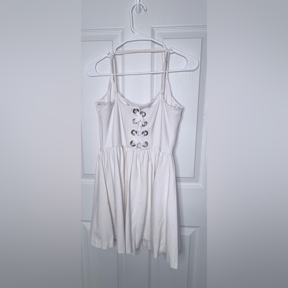 Guess White Lace-Up Back Sundress Romantic Spring Festival Mini Dress Size 10 - Picture 3 of 5
